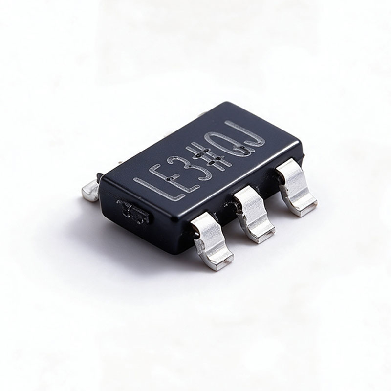 ADP150AUJZ-2。8